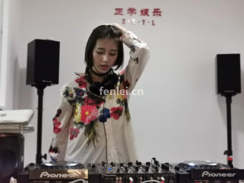 DJ打碟培训机构 来正学娱乐DJ培训基地